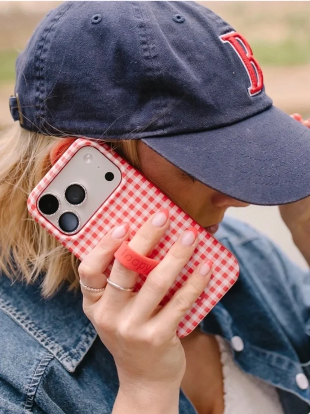 Loopy iPhone 16 Plus Red and White Checked + Holiday Bows Loop